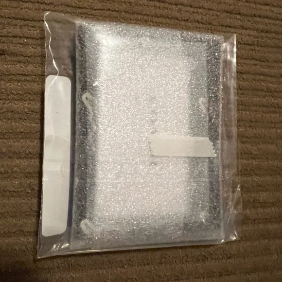 Coach Slim Id Card Case With Heart Bolt Print nwt in packaging - Picture 4 of 4